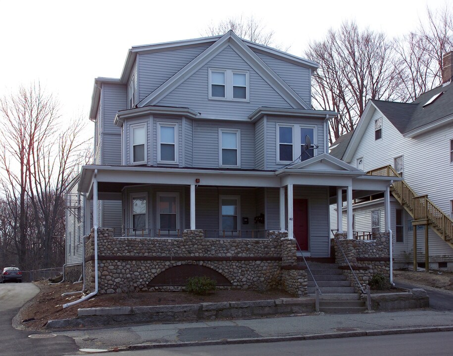 42 Winthrop St in Taunton, MA - Building Photo