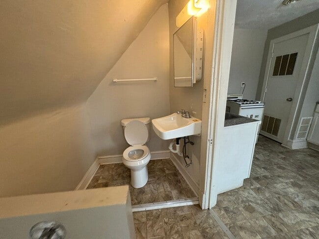 10707 Hampden Ave in Cleveland, OH - Building Photo - Building Photo