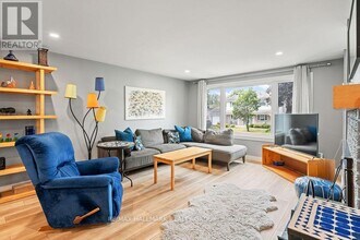 2051 Kings Grove Crescent in Ottawa, ON - Building Photo - Building Photo