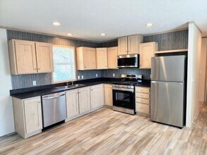 520 Milan Ave in Norwalk, OH - Building Photo - Building Photo