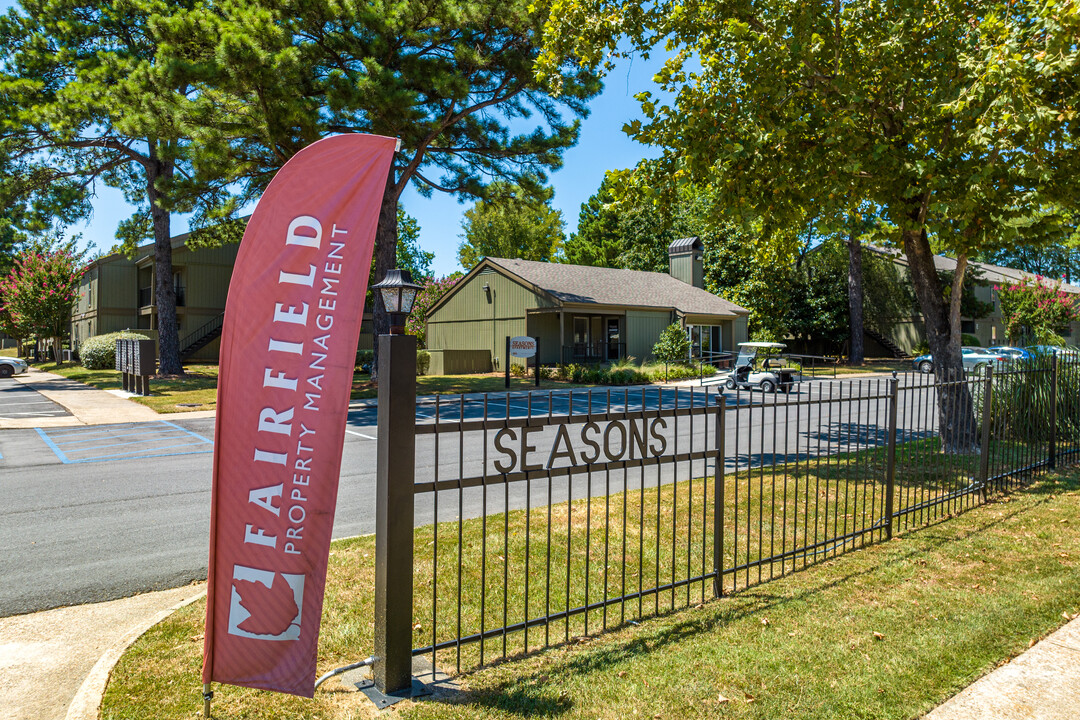 SEASONS APARTMENTS in Shreveport, LA - Foto de edificio