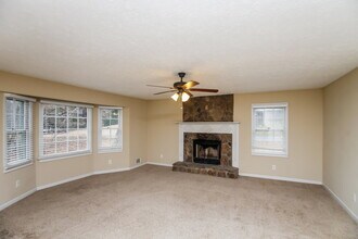 2739 Old Mill Pl in Acworth, GA - Foto de edificio - Building Photo