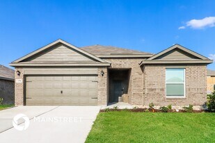 150 Switchback Hl Rd in Newark, TX - Building Photo