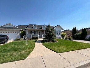 1802 W 700 S-Unit -UNIT B - RM 2 in Cedar City, UT - Building Photo - Building Photo