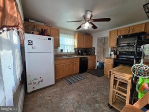 14 Scarlet Ave in Aston, PA - Building Photo - Building Photo