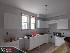 1520 W Melrose St, Unit 2R in Chicago, IL - Building Photo - Building Photo