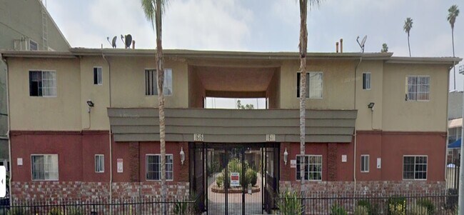 41 Normandie Ave in Los Angeles, CA - Building Photo - Building Photo