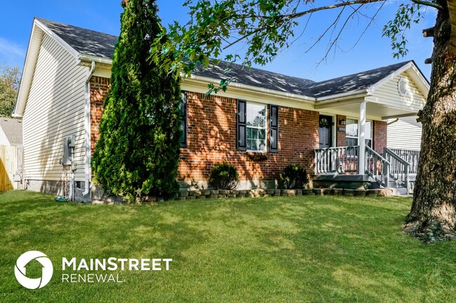 8906 Greenmoore Dr in Louisville, KY - Building Photo - Building Photo