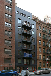 234 E 70th St in New York, NY - Foto de edificio - Building Photo