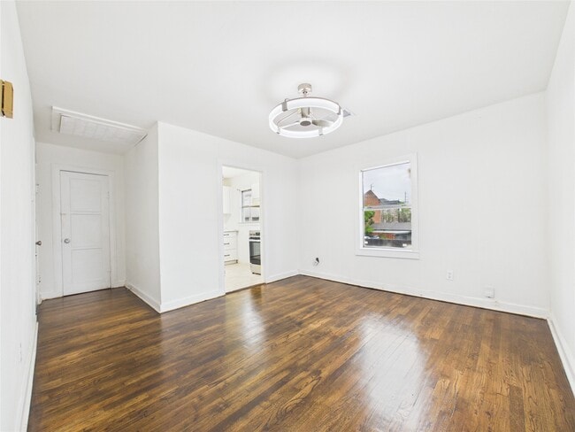 2016 Dunlavy St in Houston, TX - Foto de edificio - Building Photo