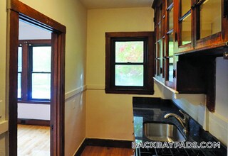 913 Boylston St in Boston, MA - Building Photo - Building Photo