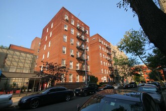 2531 30th Rd in Long Island City, NY - Building Photo - Primary Photo