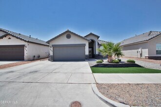 13416 Cinderford Ave in Horizon City, TX - Building Photo - Building Photo