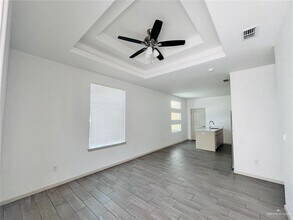 14 N 33rd St in McAllen, TX - Building Photo - Building Photo