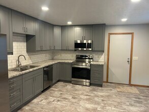 2109 S Holt Ave in Sioux Falls, SD - Building Photo - Building Photo