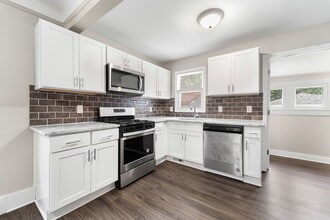 164 W Muir Ave in Hazel Park, MI - Building Photo - Building Photo