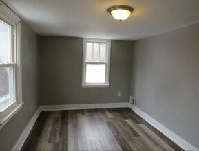 213 Good St in Jeannette, PA - Building Photo - Building Photo