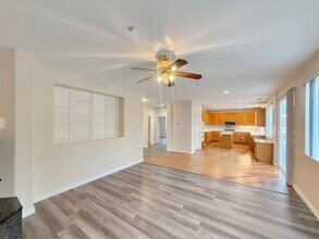 1872 Autumn Ln in Vista, CA - Building Photo - Building Photo