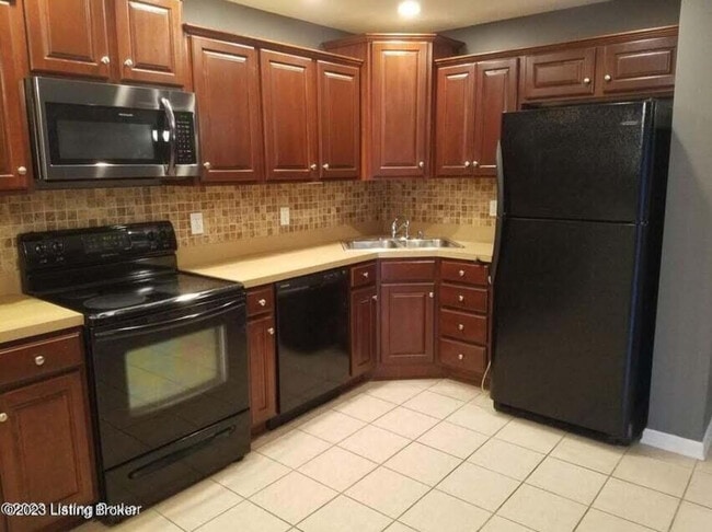 731 N Hite Ave in Louisville, KY - Building Photo - Building Photo