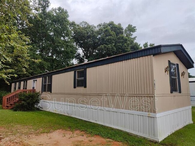 property at 193 Sunshine Dr
