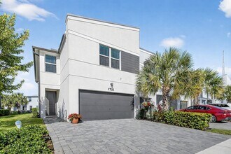 1721 Lindley St in West Palm Beach, FL - Foto de edificio - Building Photo