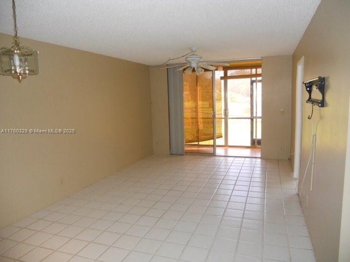 7960 NW 50th St, Unit 102 in Lauderhill, FL - Building Photo