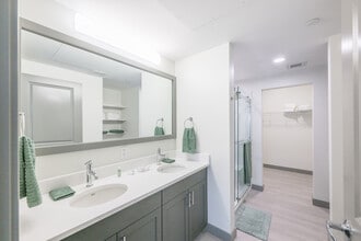 Lyberty Green Apartments in Falmouth, MA - Foto de edificio - Interior Photo