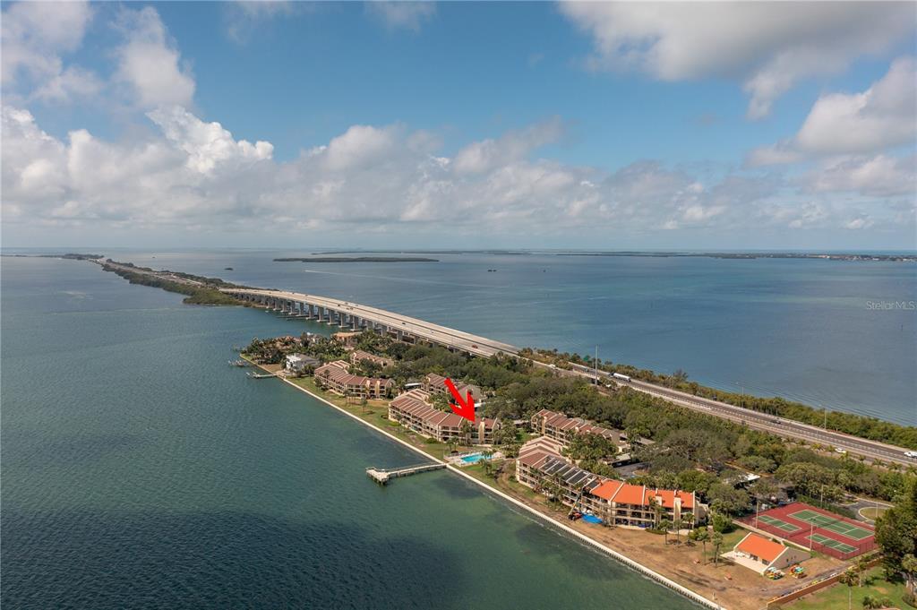 7520 Sunshine Skyway Ln S in St. Petersburg, FL - Building Photo