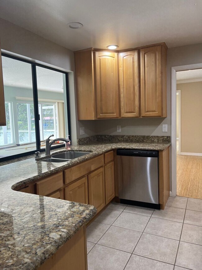 27 Classic Ct S in Palm Coast, FL - Building Photo - Building Photo