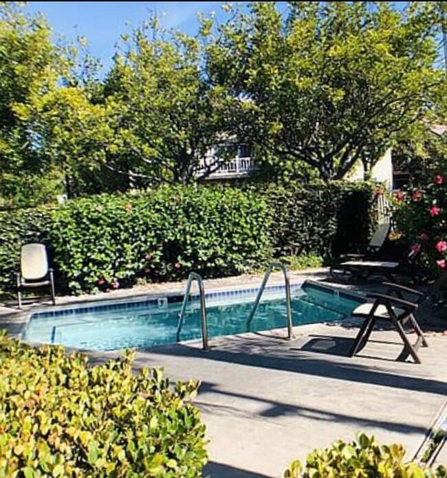 3855 Thorncroft Ln in Inglewood, CA - Building Photo - Building Photo