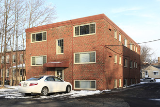 Kenilworth in Lakewood, OH - Building Photo - Building Photo