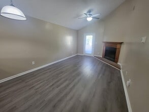 3388 Royal Wood Rd in Lexington, KY - Building Photo - Building Photo