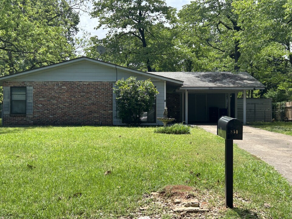 851 Willow Dr in Shreveport, LA - Building Photo