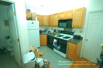 1254 Commonwealth Ave, Unit 19 in Boston, MA - Foto de edificio - Building Photo