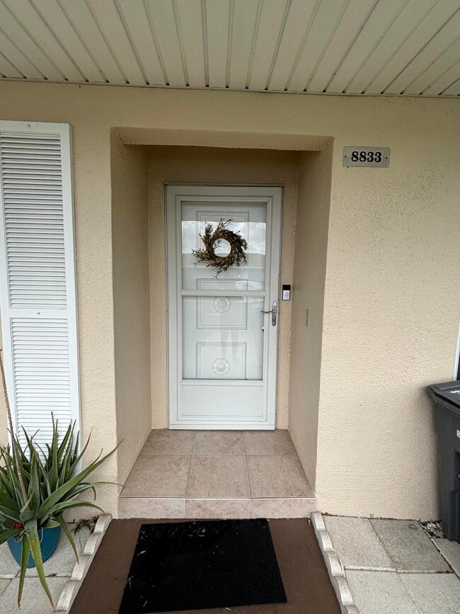 8833 Bella Vista Dr in Boca Raton, FL - Building Photo - Building Photo