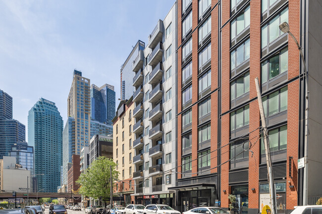 42-22 Crescent St in Long Island City, NY - Building Photo - Building Photo