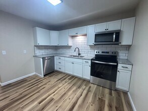 1649 N Patterson Ave in Springfield, MO - Building Photo - Building Photo