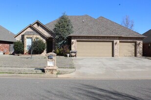 3005 SW 137th St in Oklahoma City, OK - Building Photo