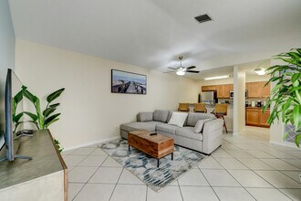 2910 SW Port St Lucie Blvd in Port St. Lucie, FL - Building Photo - Building Photo