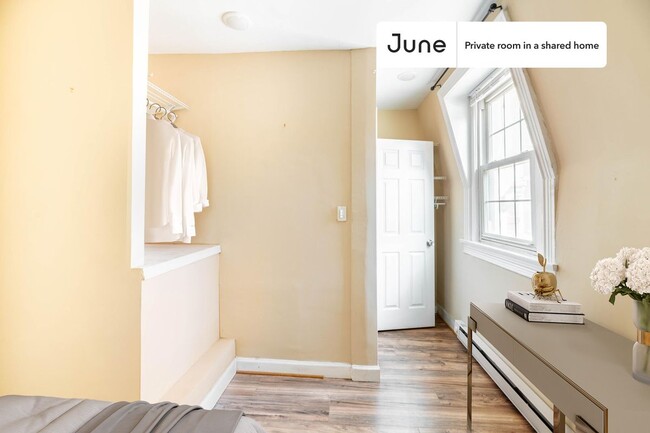 property at 1425 West St NW