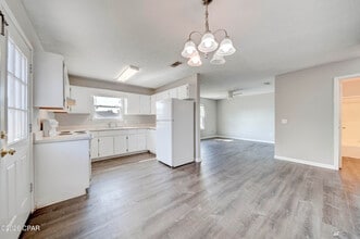 3720 Burnham Way in Panama City, FL - Building Photo - Building Photo