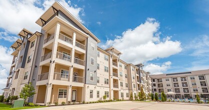 Brea Luxury Apartments in Katy, TX - Building Photo - Building Photo