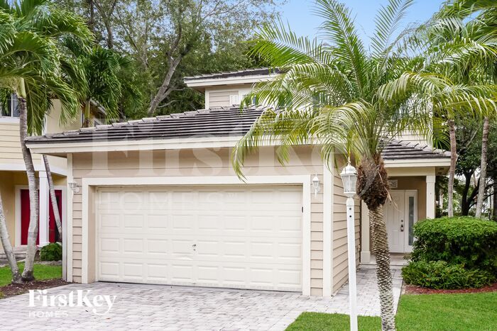 3326 NE 3rd Dr in Homestead, FL - Building Photo