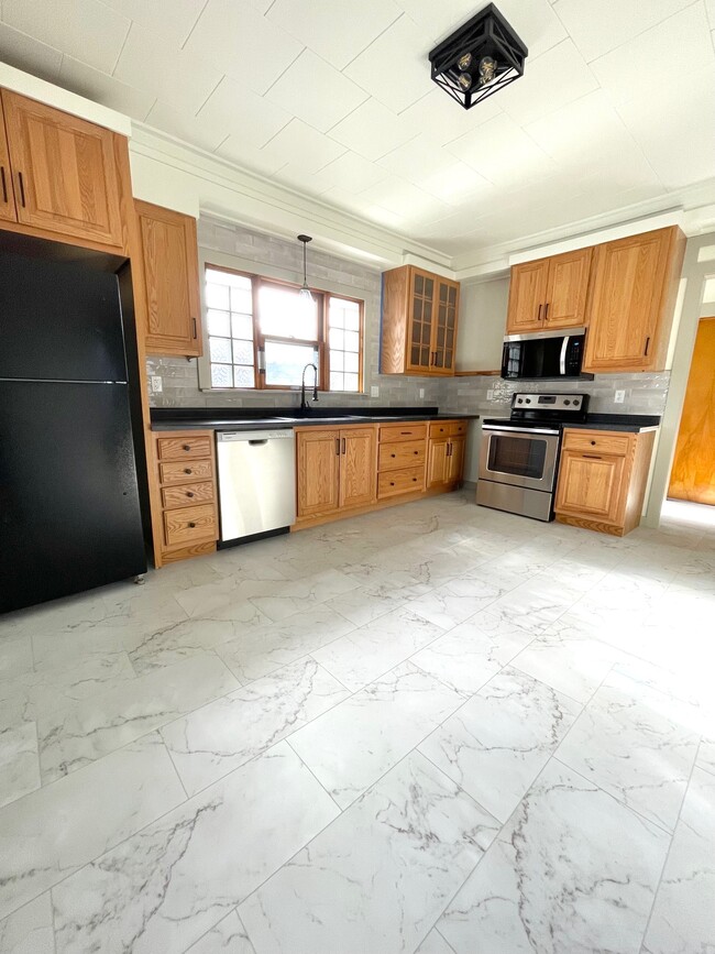property at 512 16th St S