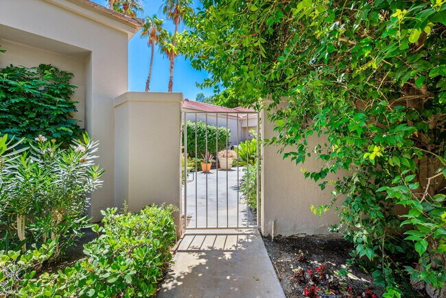80601 Oak-Tree in La Quinta, CA - Building Photo - Building Photo