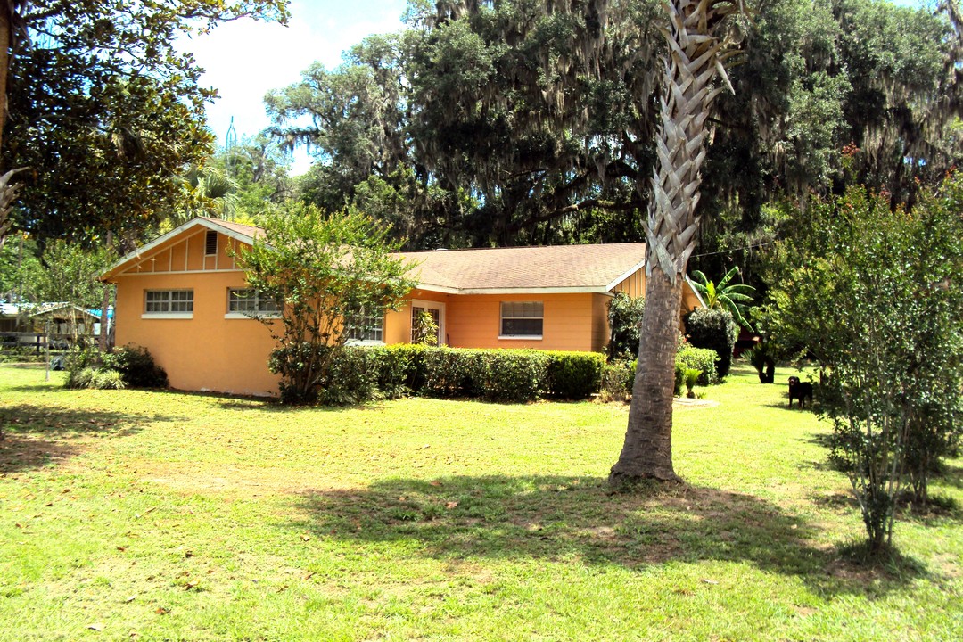 7575 SW 27th Ave in Ocala, FL - Foto de edificio