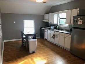 1224 Luttrell St, Unit 2 in Knoxville, TN - Building Photo - Building Photo