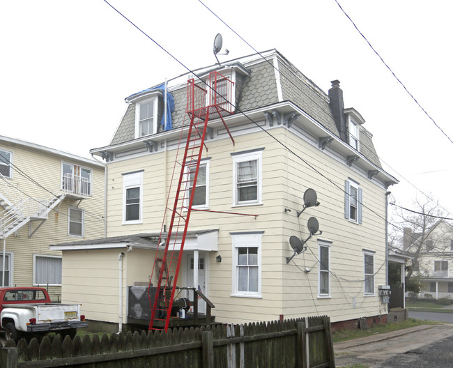 513 1st Ave in Asbury Park, NJ - Foto de edificio - Building Photo