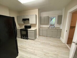 1224 E Central St in Springfield, MO - Building Photo - Building Photo