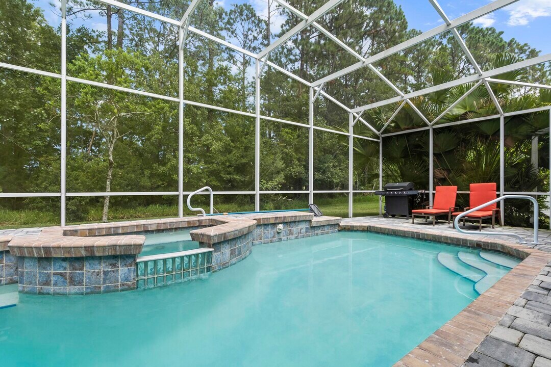 19 Evans Dr in Palm Coast, FL - Building Photo